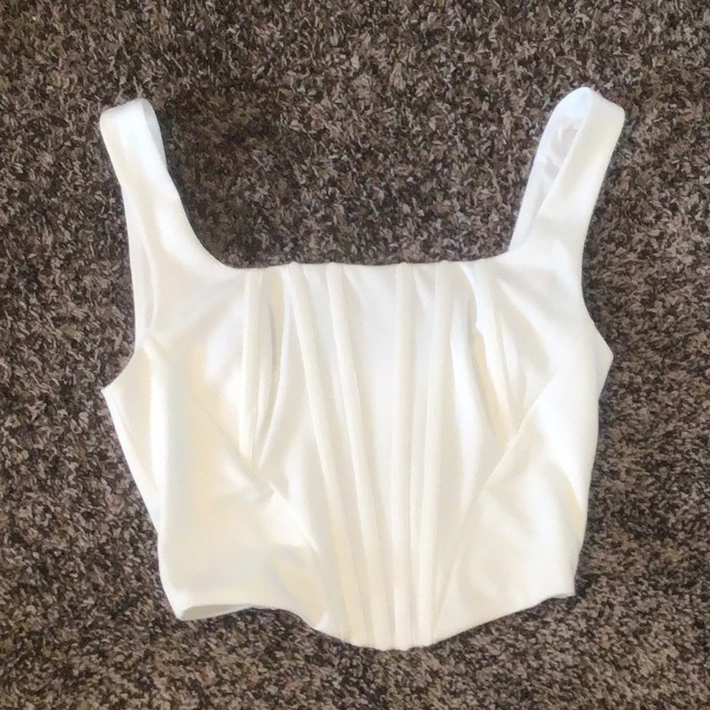 I am selling this corset tank from SHEIN.
